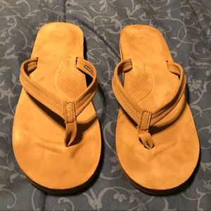 UGG flip flops size 11